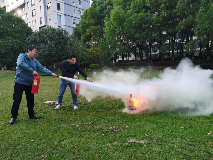 共筑安全防線，照亮前行之路 ——運(yùn)營中心開展年度消防演練活動(dòng)